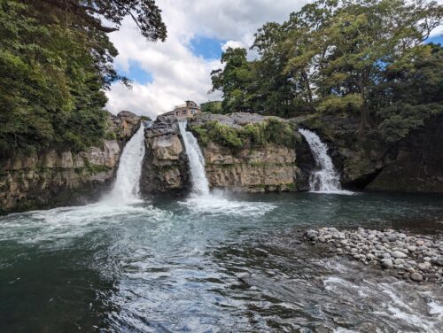 近くで滝、眺めたくない？それなら裾野中央公園に行こう！