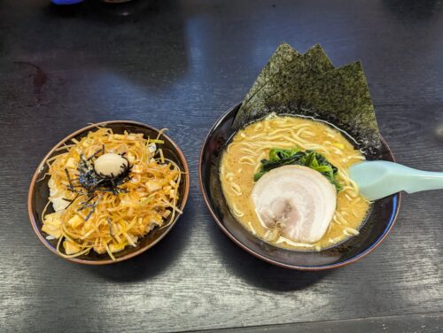 伊豆で美味しい家系ラーメンを食べるならここ！