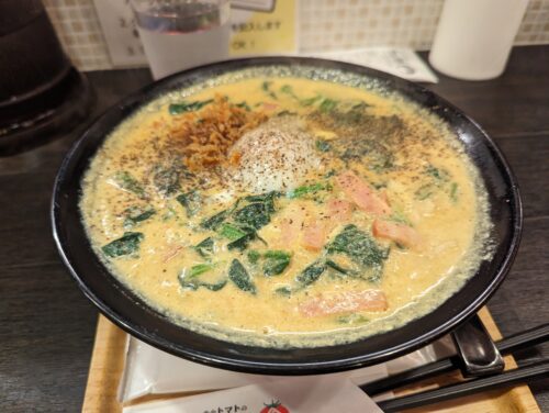 イタリアンとラーメンとカレーを合わせたよくばりラーメン”カル麺”に行ってきた！